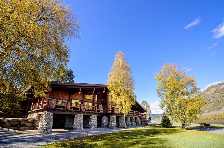 Отель «Altay Village Teletskoe» на Алтае